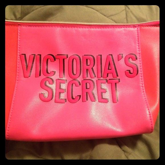 Victoria's secret cosmetics bag - Picture 1 of 4